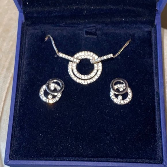 Swarovski Silver Necklace+ Earring Set - Picture 2 of 3